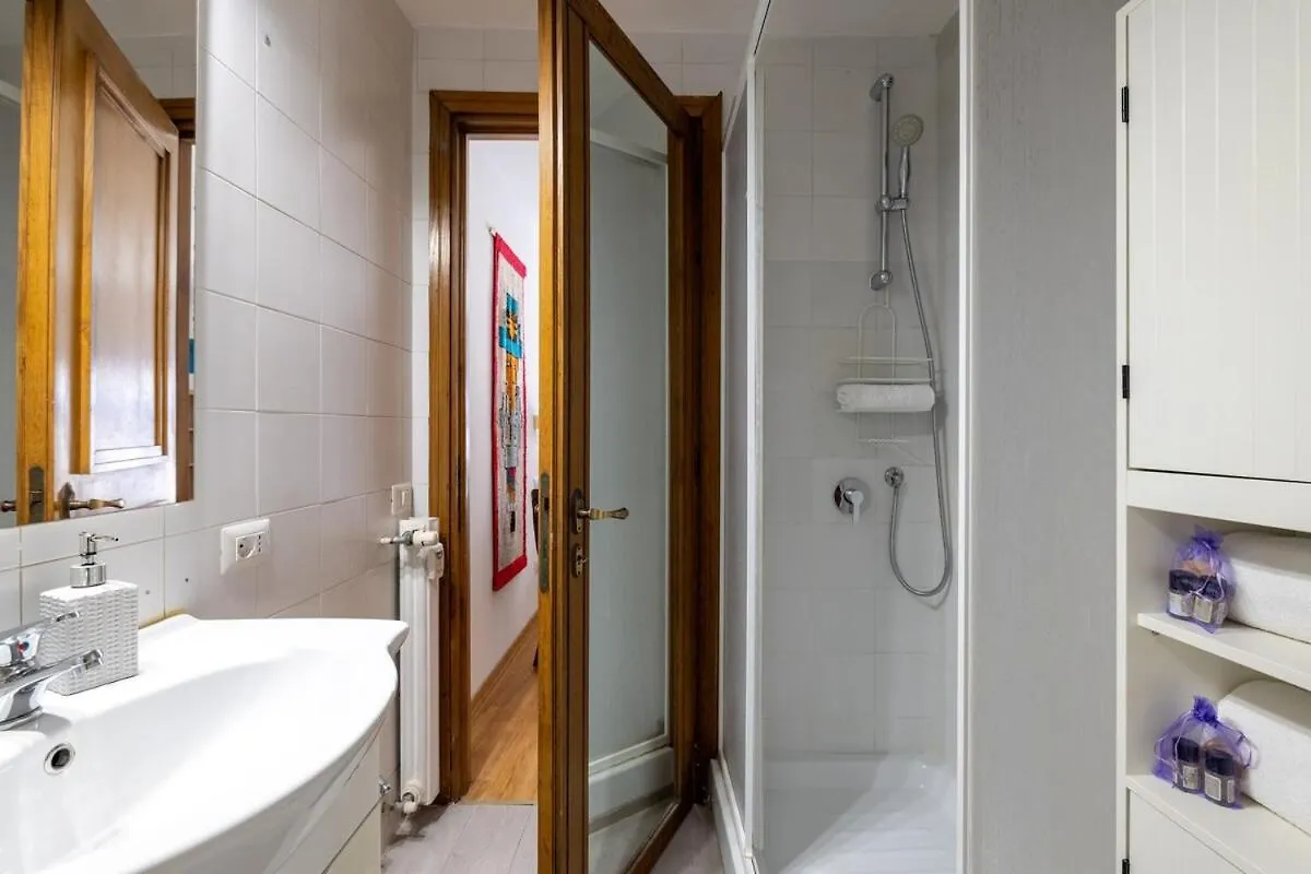 Apartment Romantic Refuge In Piazza Navona Italy