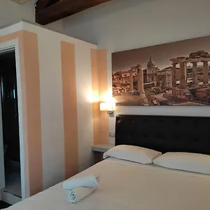 Relais Arco Della Pace Konukevi